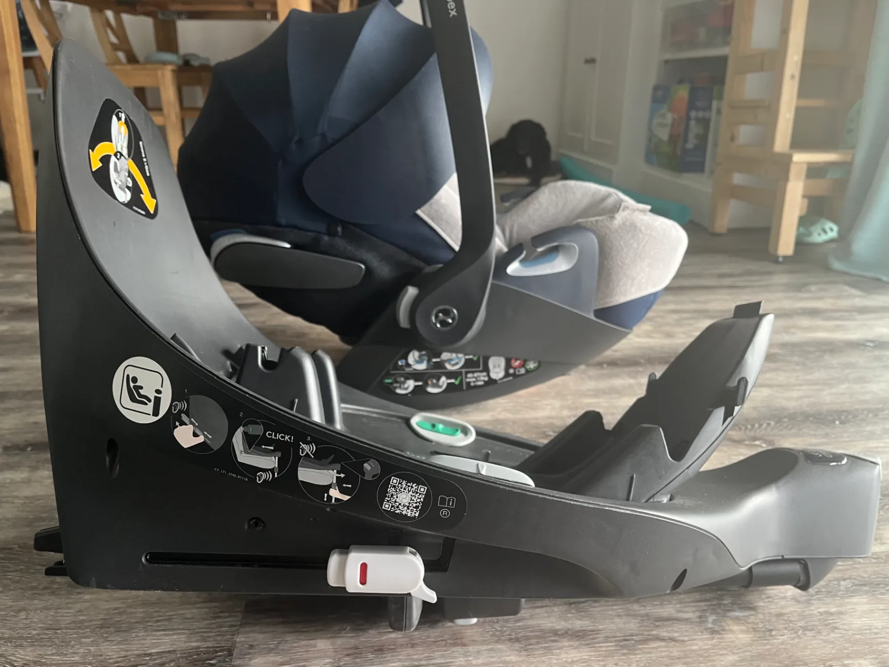CYBEX Cloud Z i-Size +  Base Z 