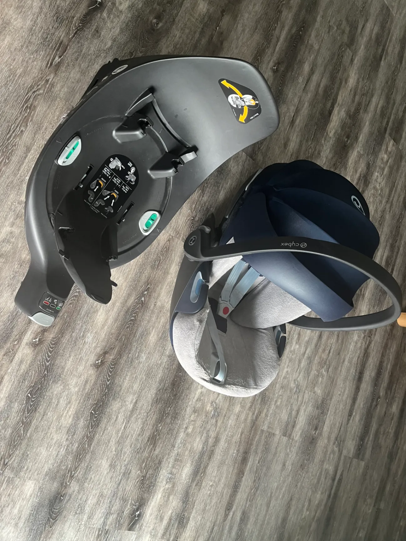 CYBEX Cloud Z i-Size +  Base Z 