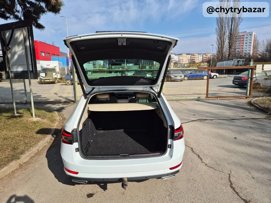 Škoda Superb Combi 2.0 TDI SCR Live DSG
