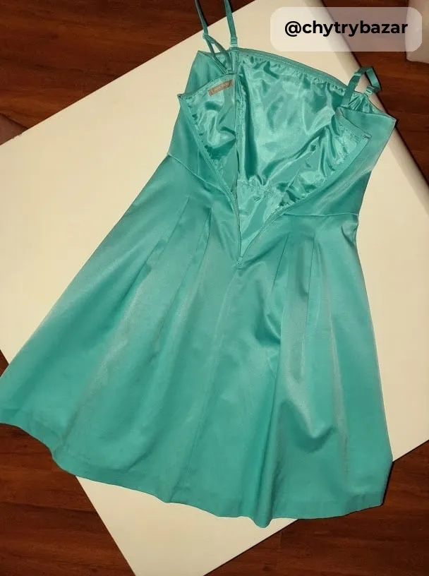 Predám krásne elegantné tyrkysové šaty veľ. XS - S