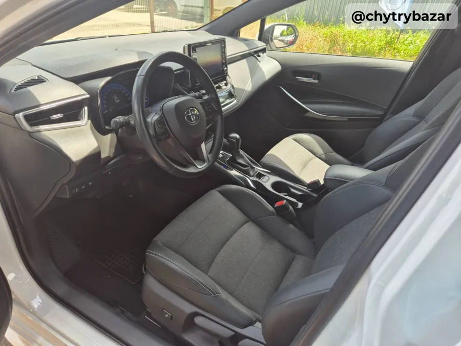 Toyota Corolla Combi TS 2.0 Hybrid 