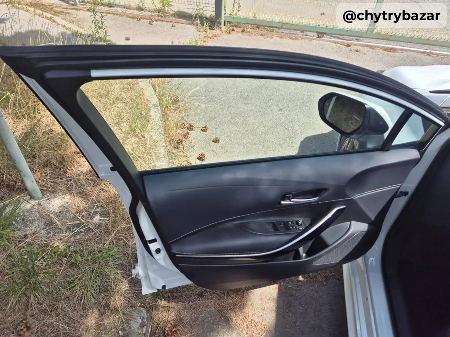 Toyota Corolla Combi TS 2.0 Hybrid 