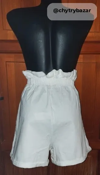 Predám biele riflové kraťasy s vysokým pásom veľ.M