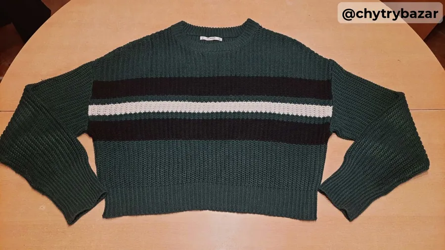 Predám svetrík Pull&Bear -  Crop top veľ.26 (S-M)