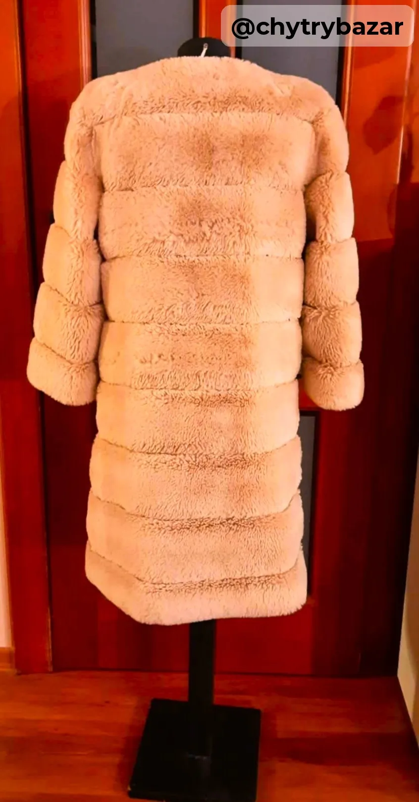 Predám elegantný kožuštek veľ. S-M
