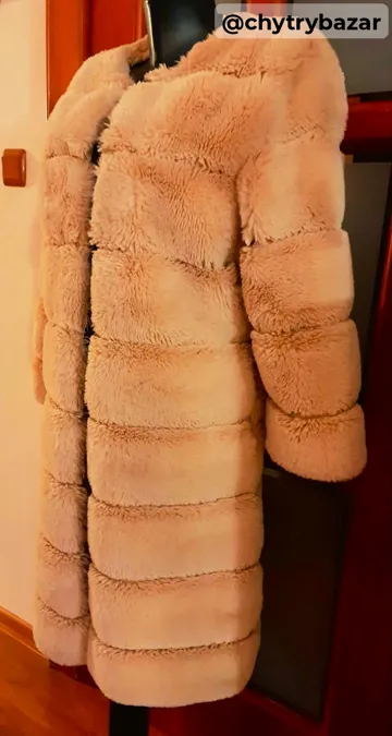 Predám elegantný kožuštek veľ. S-M