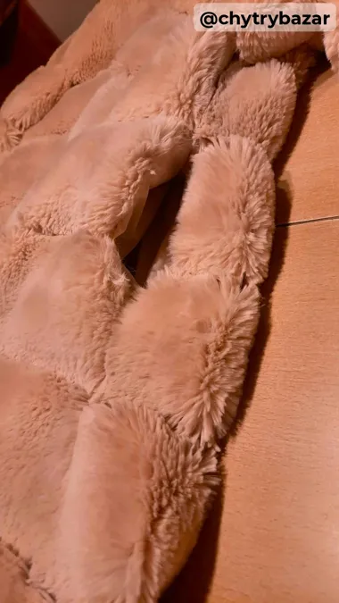 Predám elegantný kožuštek veľ. S-M