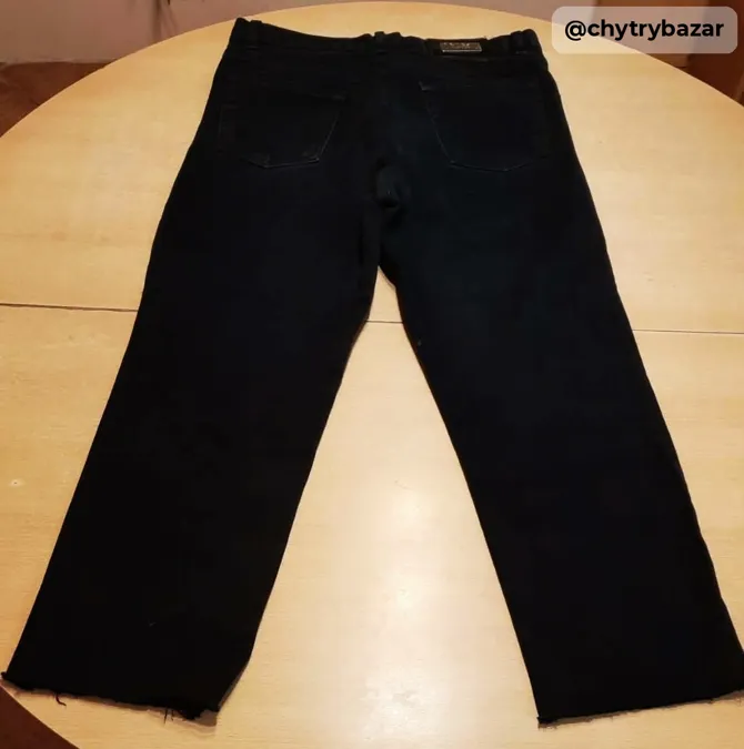 Predám pánske rifle HUGO BOSS veľ.34 (L-XL)