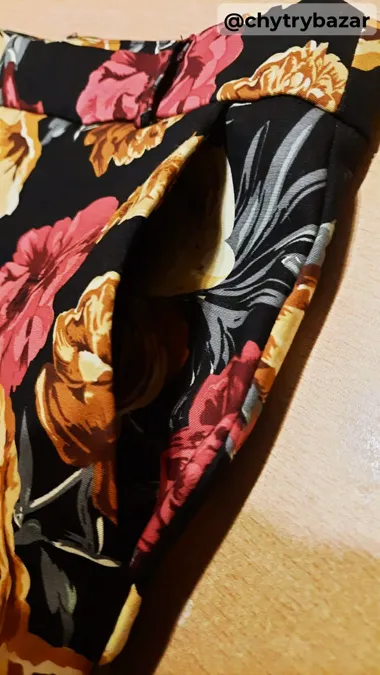 Predám výrazné nohavice STRADIVARIUS veľ. 40