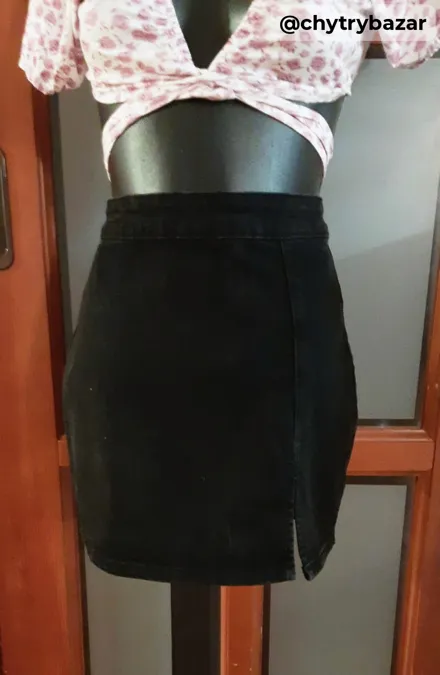 Predám riflovú minisukňu BERSHKA veľ.36(S)