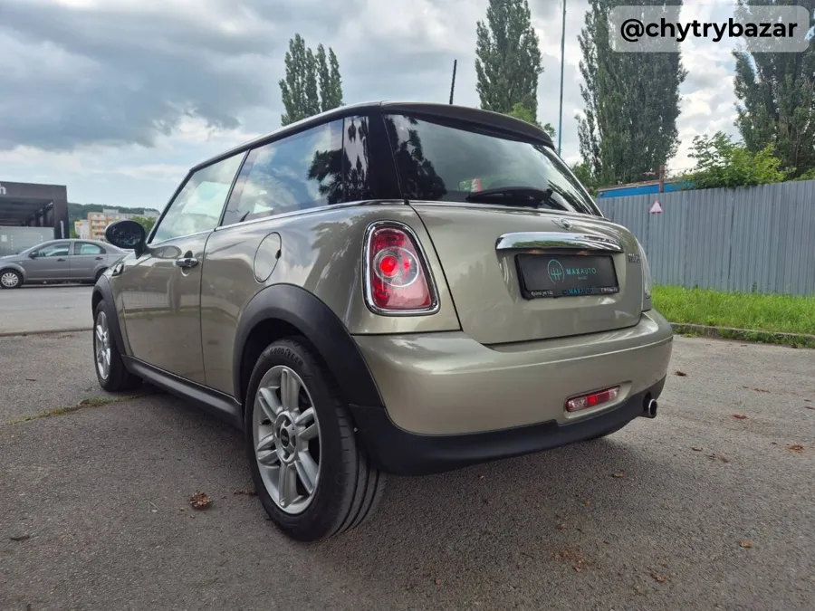 Predám  Mini Cooper 1,6 benzín, 90kW