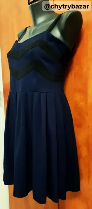 Predám dievčenské šaty WAREHOUSE veľ.38