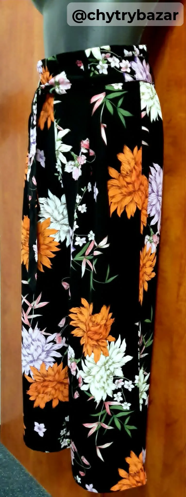 Predám letné 3/4 nohavice STRADIVARIUS veľ.XS
