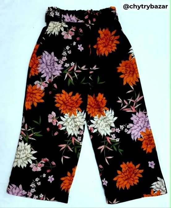 Predám letné 3/4 nohavice STRADIVARIUS veľ.XS