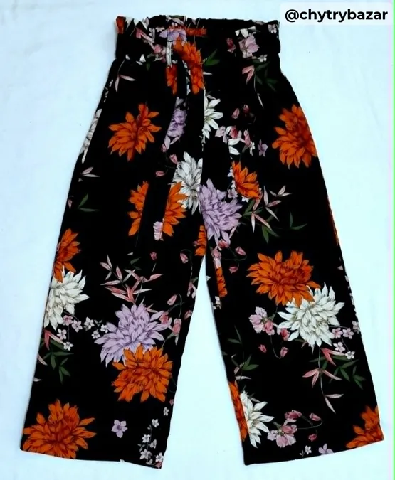 Predám letné 3/4 nohavice STRADIVARIUS veľ.XS