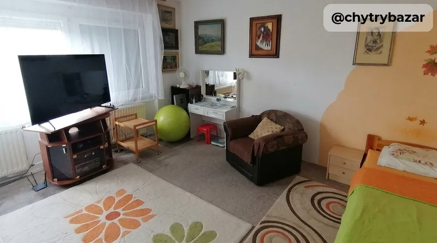 5-izb. radový RD s garážou a 3 lodžiami – Astrova