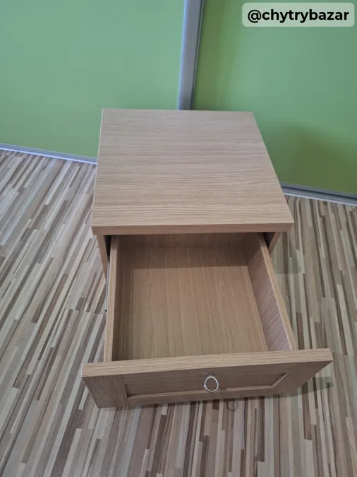 Nočný stolík