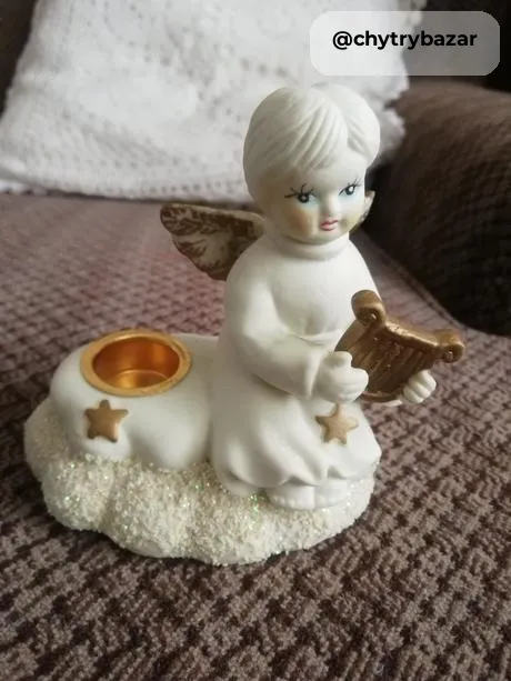 Svietnik s anjelikom