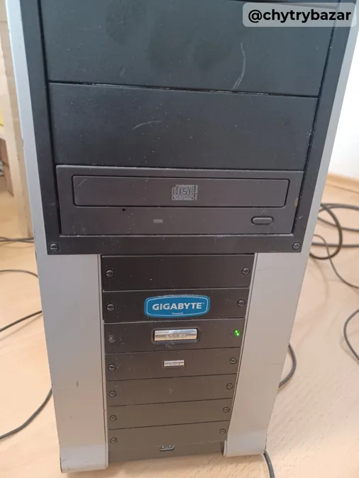 PC starší, plne funkčný nainštalovaný