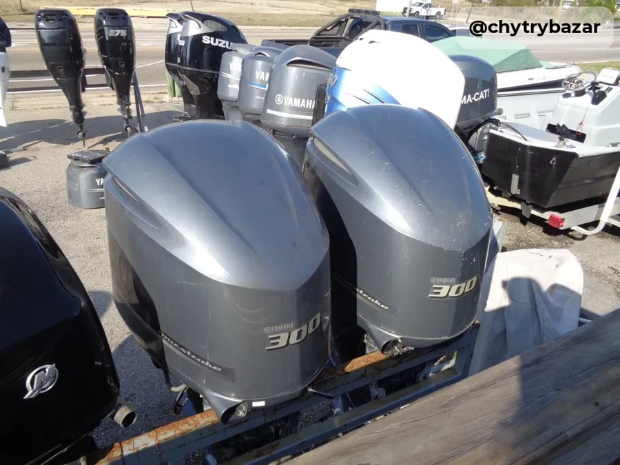 Used Pair 2019 Yamaha F300 300 HP Outboard Engine