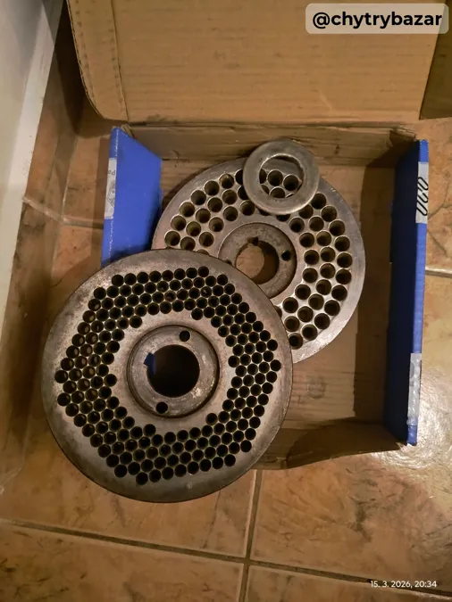 Briketovacia a peletovacia zostava .